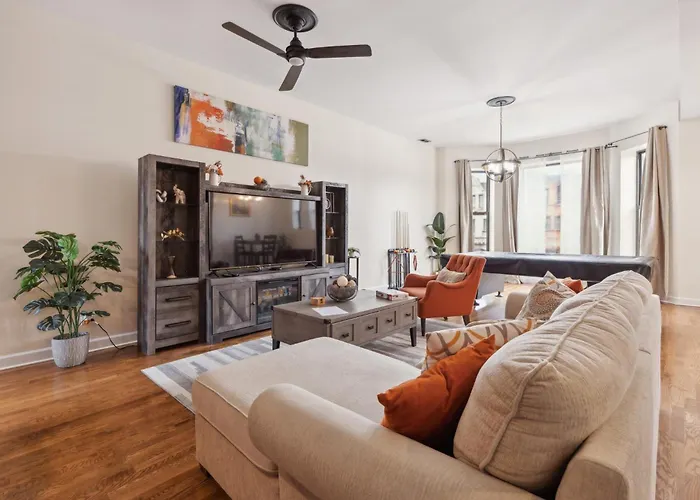 Apartment Near Downtown & Uchicago Chicago
