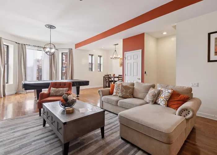 Near Downtown & Uchicago Apartment